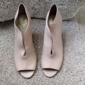 NWT VINCE CAMUTO SHOES